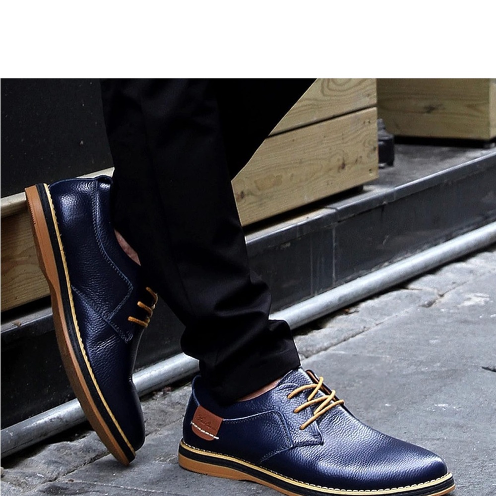 HOST PICK 🎉 Blue and Brown faux leather Oxfords with Contrast Stitching
